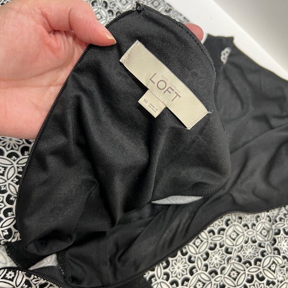 Ann Taylor Loft Black & White Geometric / Floral Print Dress Fit & Flare Size 10 - Picture 6 of 9